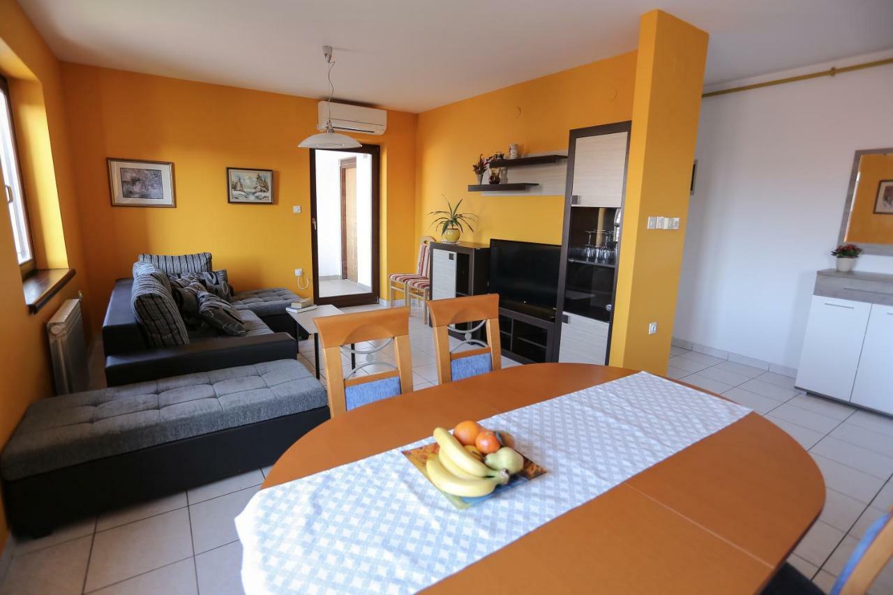 Apartment Sunny Place Póla Kültér fotó
